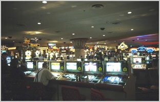 Una banca di slot machine da casinò
